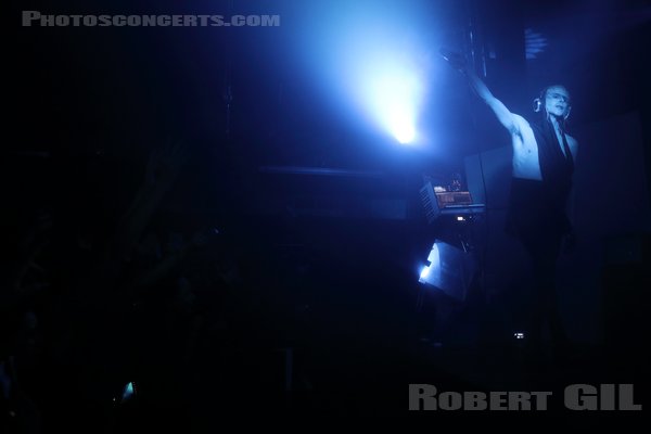 IAMX - 2022-06-10 - PARIS - Petit Bain - 